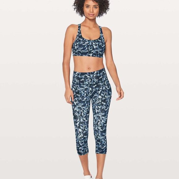lululemon athletica Pants - Lululemon Wunder Under Crop (Hi-Rise) 21" Embellished Multi Size 4